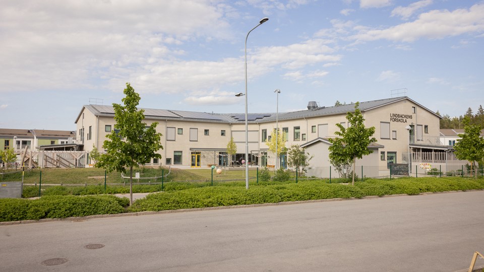 Överblick av byggnaden Lindbackens Förskola